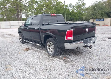 2018 Ram 1500 Laramie 4X4 5'7 Box z USA, uszkodzony, nr VIN 1C6RR7NTXJS213625